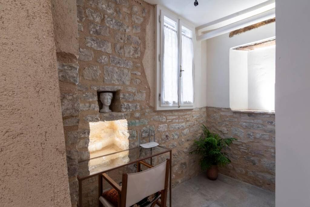 Cornelia Cavern Cosy Studio Apartment In スペッロ エクステリア 写真
